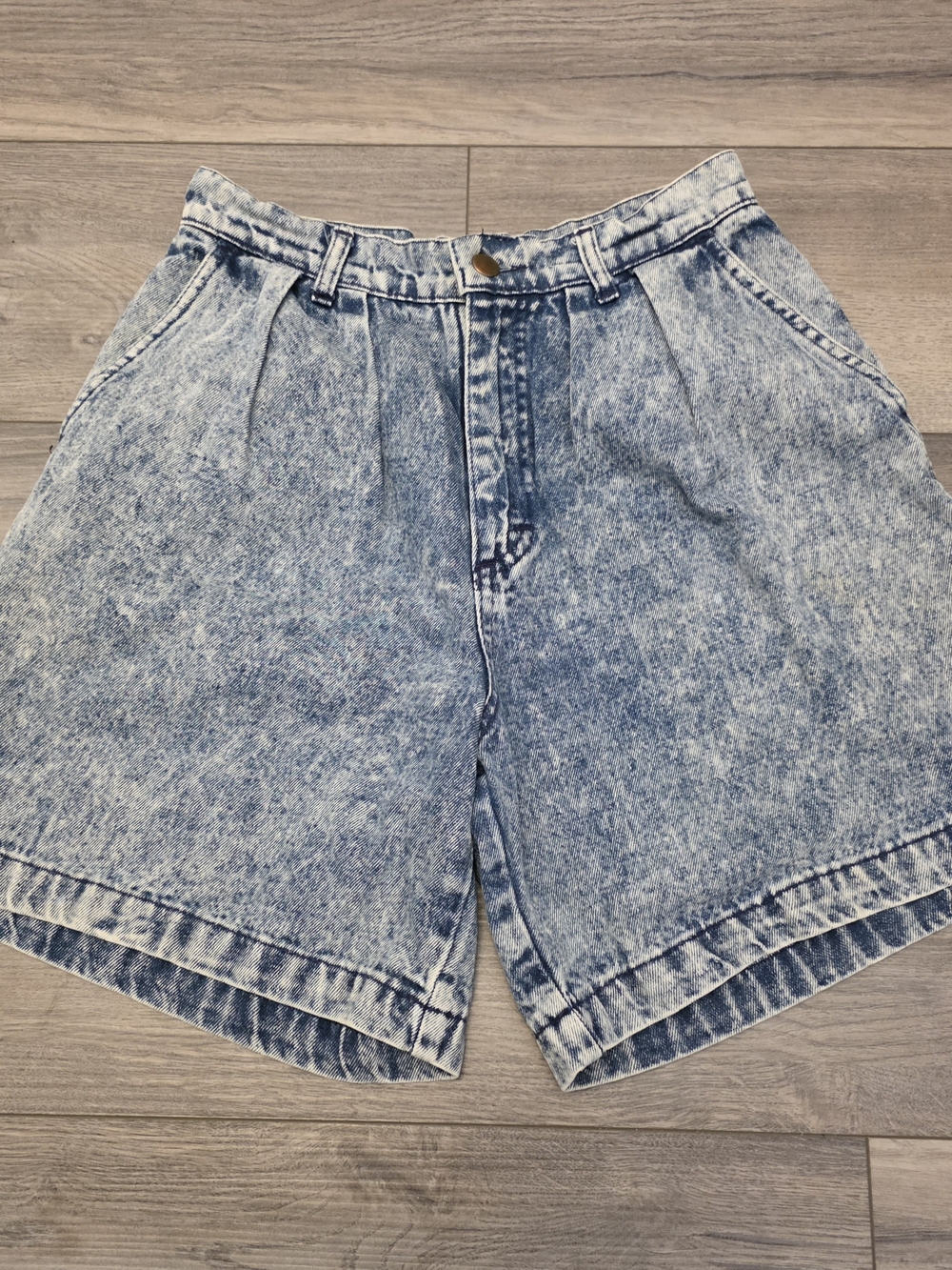 Vintage 80-90s Greatland Apparel Women Pleated Acid Wash Jean Shorts High